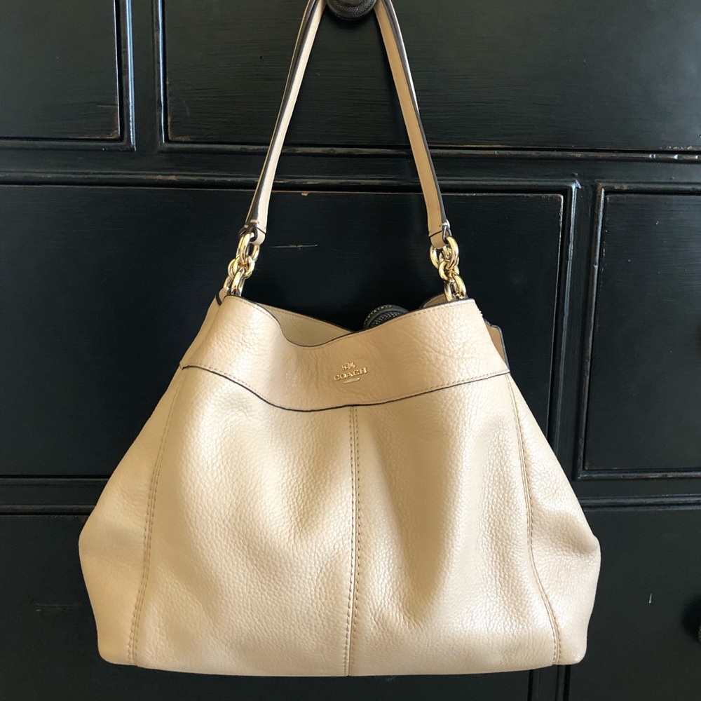 Coach Handbag - Picture 4 of 6